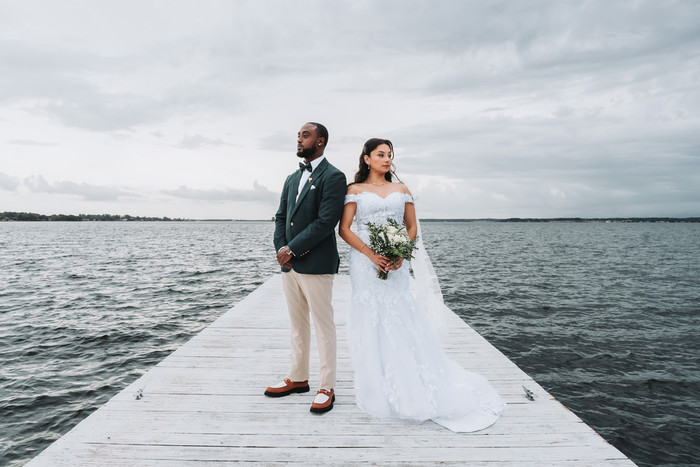 Cindy & Wanye’s wedding at The Lake Venue | By AG, photographed by Weddings Unlimited